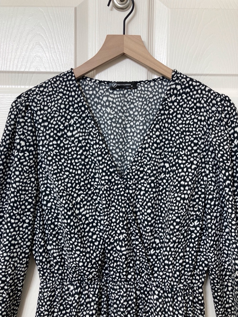 Pretty Garden Black White Long Sleeve Tiered Maxi Dress Medium Boho Peasant Fall - Picture 3 of 6